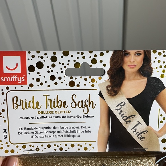 Bride arrive Sash - Picture 3 of 4